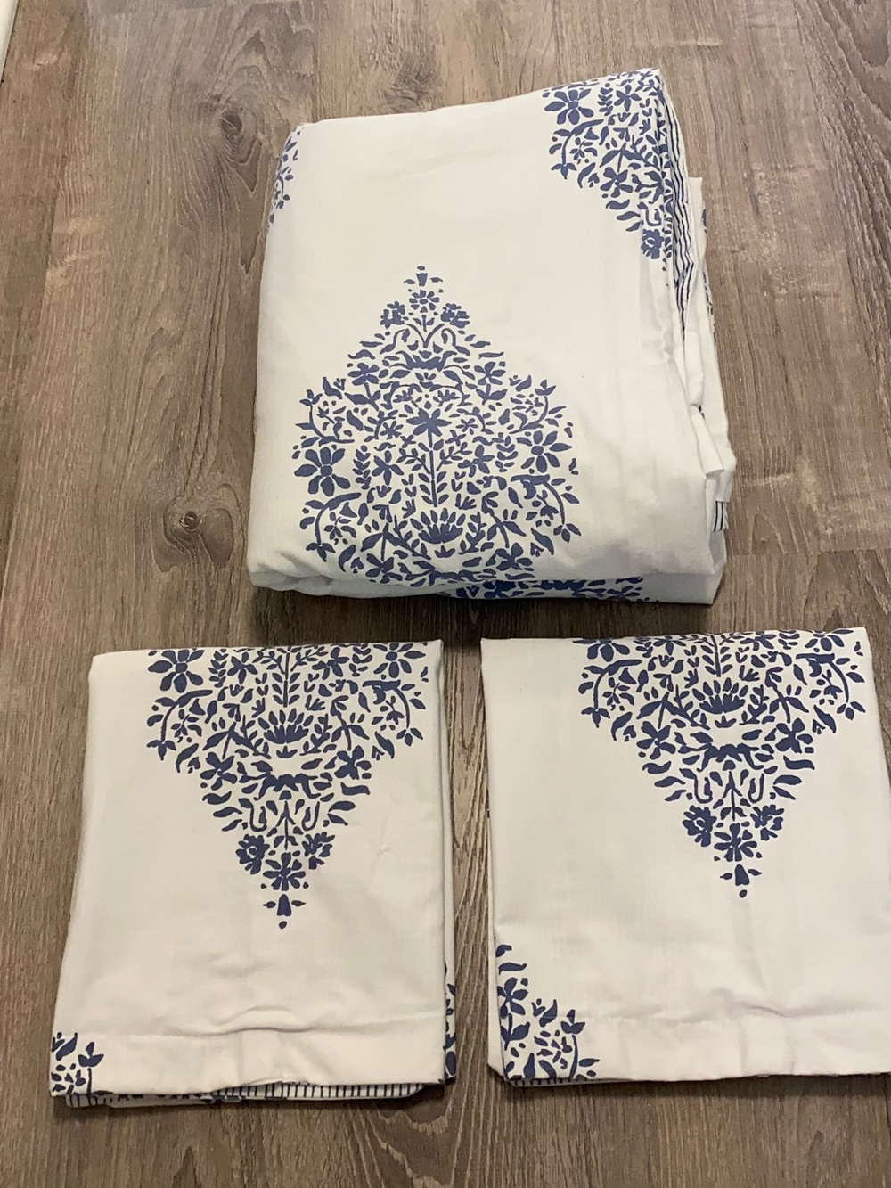Threshold Blue Medallion Floral Cotton King Duvet+ 2 Standard Shams set